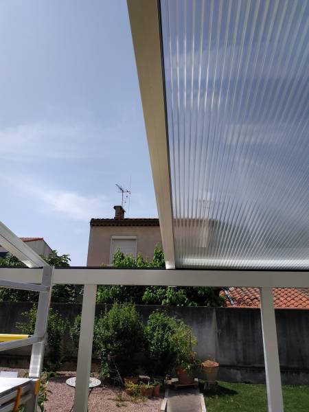 FABRICATION ET POSE D'UNE TOITURE DE PERGOLA SUR CARCASSONNE