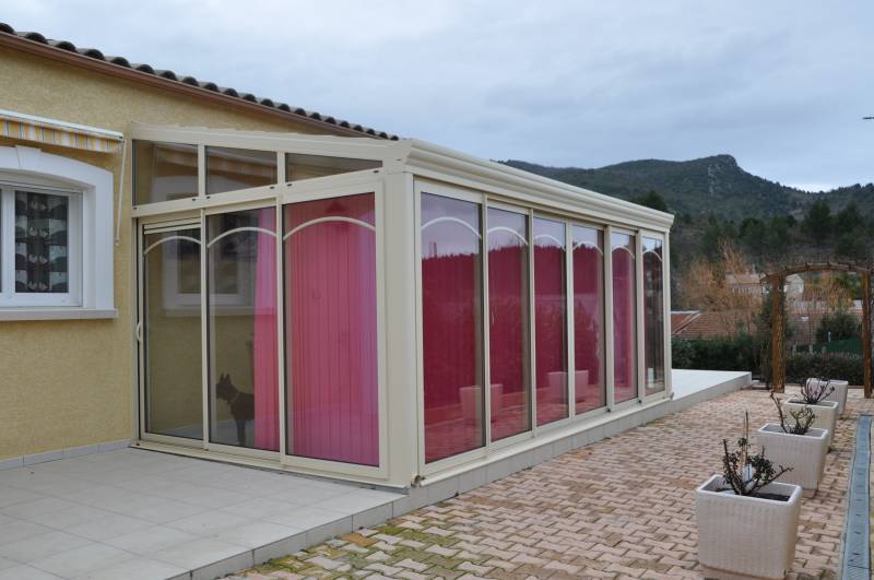 FABRICATION ET POSE D'UNE VERANDA A QUILLAN