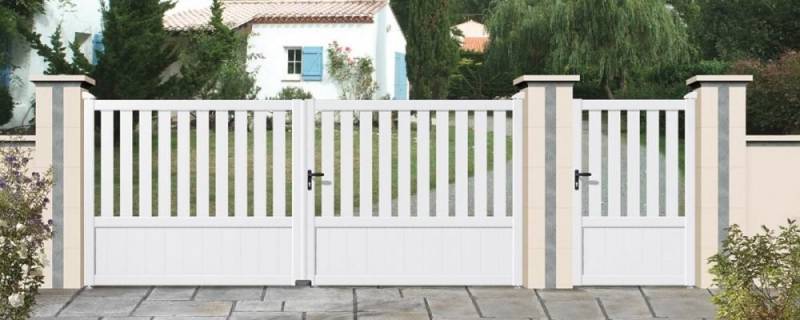 POSE D'UN PORTAIL PVC ET SON PORTILLON BLANC SUR CARCASSONNE